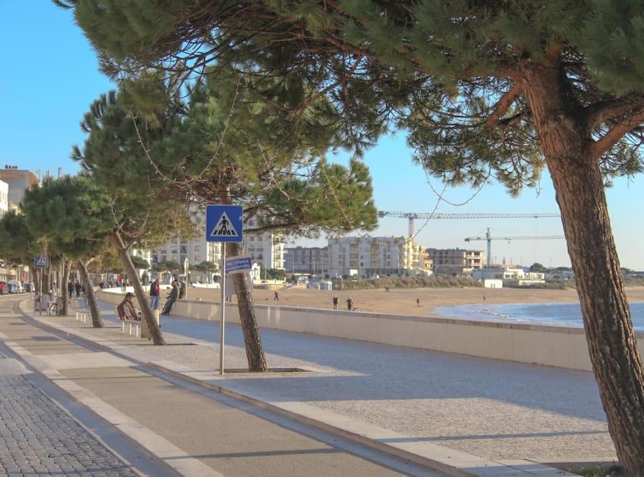 Апартаменты Pe N'Areia Сан-Мартинью-ду-Порту Экстерьер фото